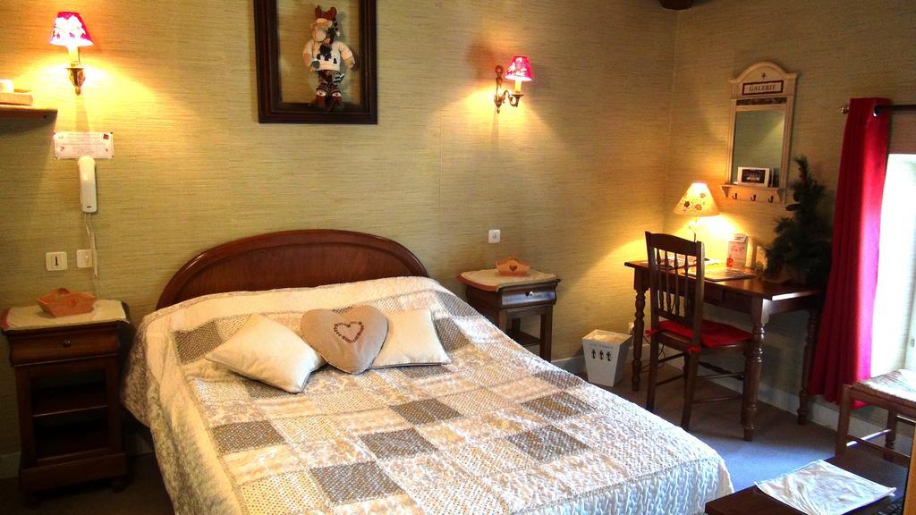 Hotel Le Clos Du Montvinage Etreaupont Room photo
