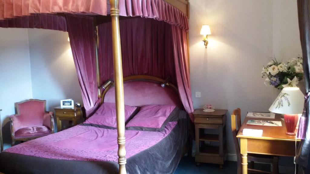 Hotel Le Clos Du Montvinage Etreaupont Room photo