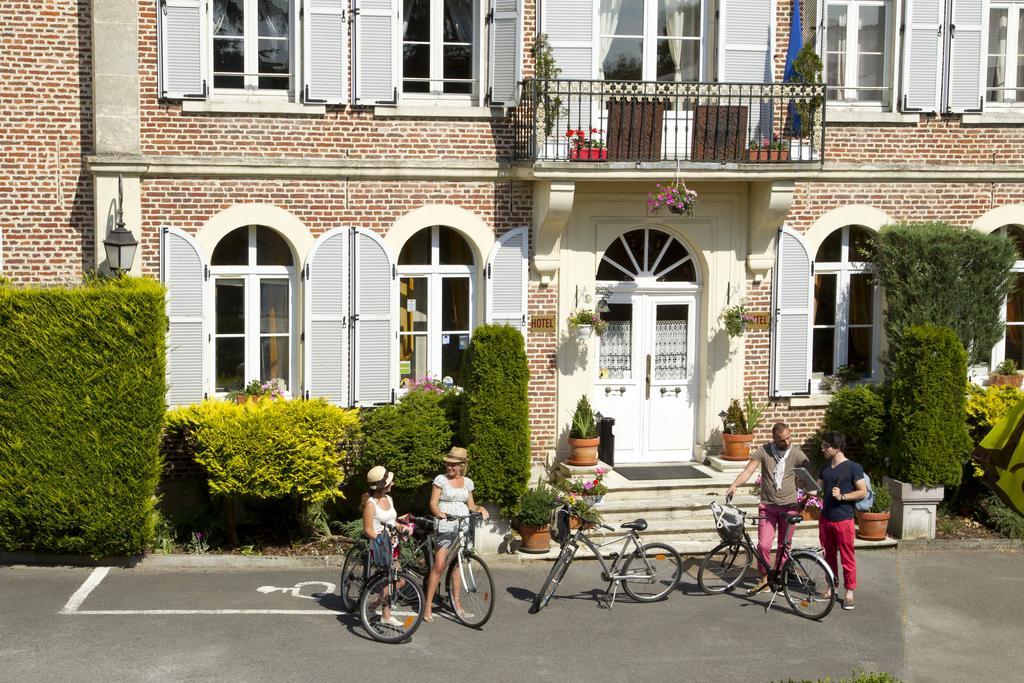 Hotel Le Clos Du Montvinage Etreaupont Exterior photo