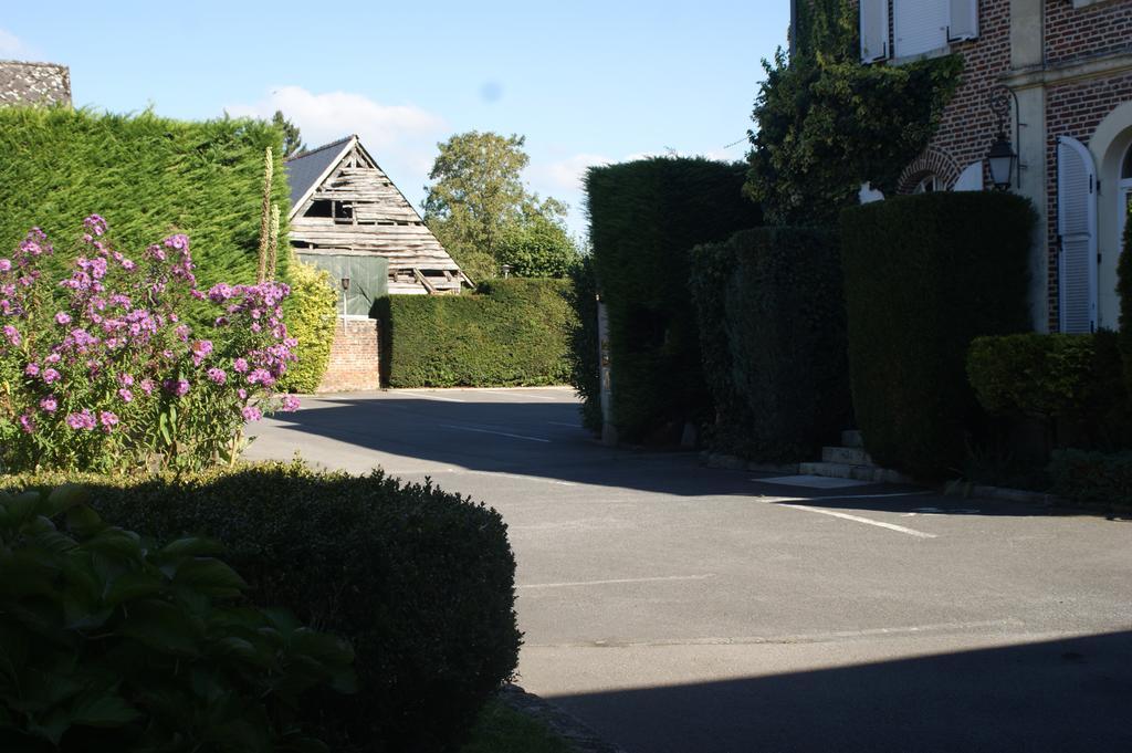 Hotel Le Clos Du Montvinage Etreaupont Exterior photo