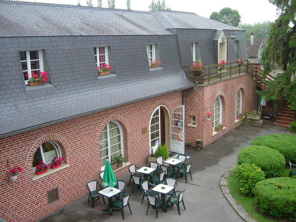 Hotel Le Clos Du Montvinage Etreaupont Exterior photo
