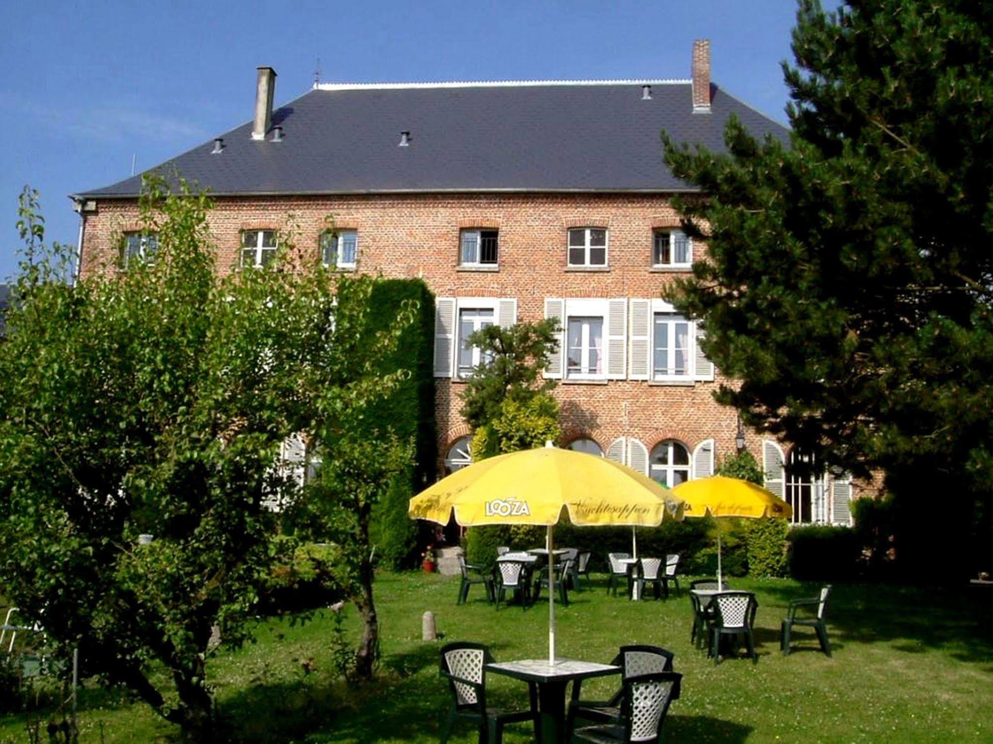 Hotel Le Clos Du Montvinage Etreaupont Exterior photo
